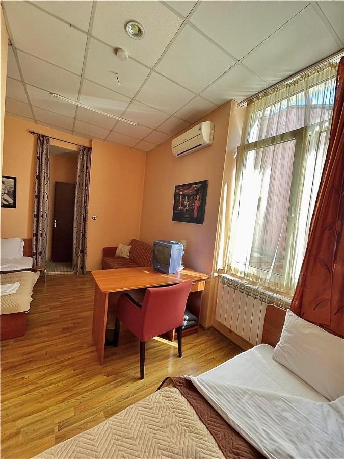 Rooms Sonata Kyustendil Bagian luar foto